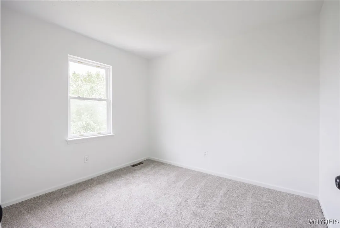 76 Alverstone Way, Henrietta, New York 14586, Henrietta, New York 14586, 3 Bedrooms Bedrooms, 8 Rooms Rooms,1 BathroomBathrooms,Residential,For Sale,76 Alverstone Way, Henrietta, New York 14586,B1622919