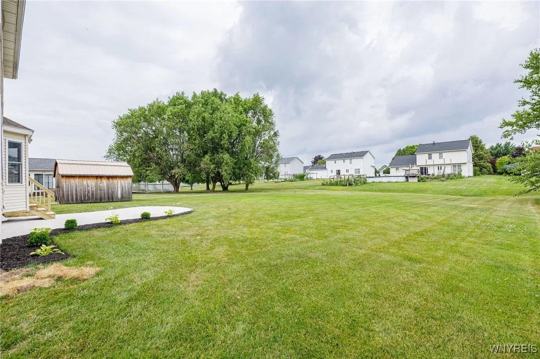 76 Alverstone Way, Henrietta, New York 14586, Henrietta, New York 14586, 3 Bedrooms Bedrooms, 8 Rooms Rooms,1 BathroomBathrooms,Residential,For Sale,76 Alverstone Way, Henrietta, New York 14586,B1622919