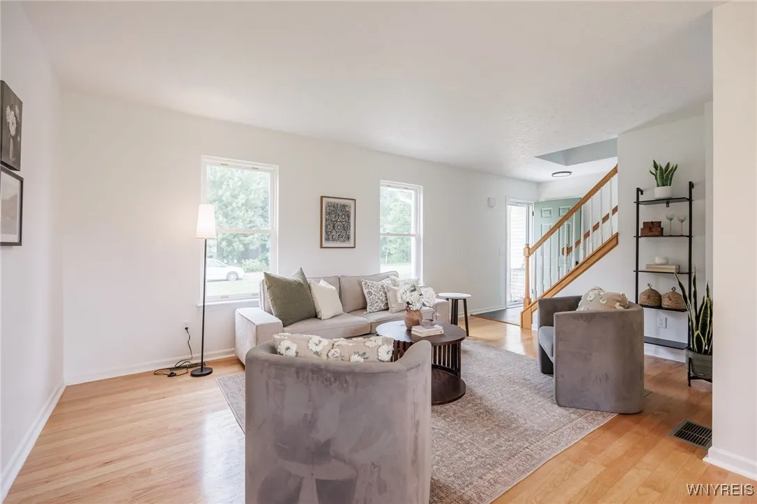 76 Alverstone Way, Henrietta, New York 14586, Henrietta, New York 14586, 3 Bedrooms Bedrooms, 8 Rooms Rooms,1 BathroomBathrooms,Residential,For Sale,76 Alverstone Way, Henrietta, New York 14586,B1622919