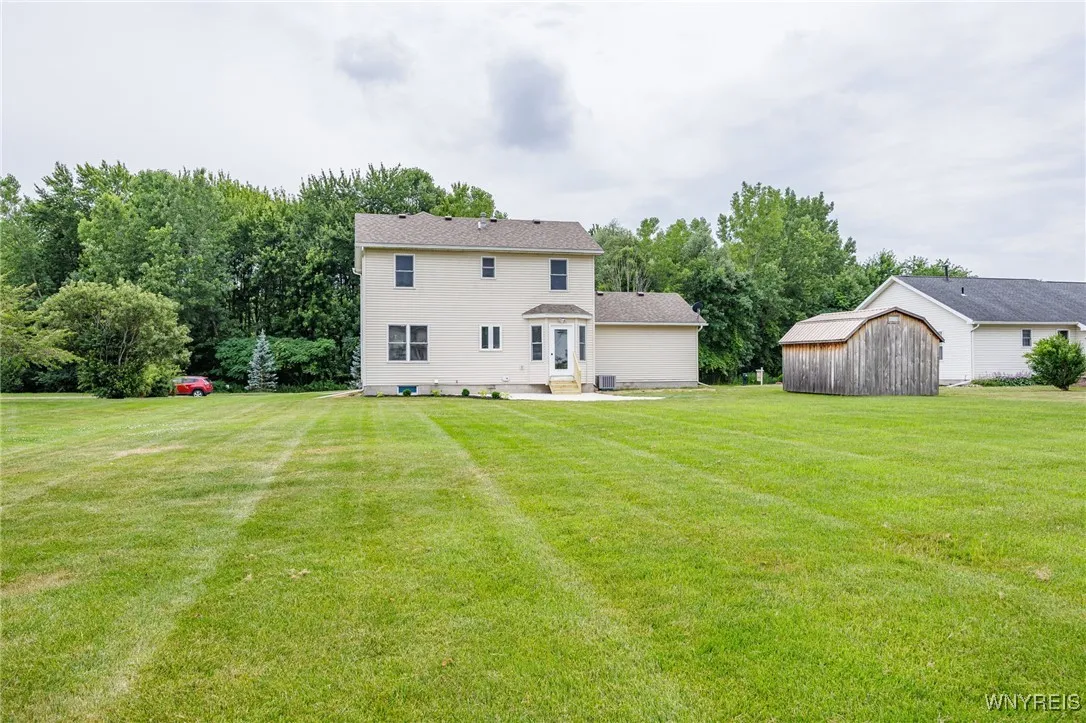 76 Alverstone Way, Henrietta, New York 14586, Henrietta, New York 14586, 3 Bedrooms Bedrooms, 8 Rooms Rooms,1 BathroomBathrooms,Residential,For Sale,76 Alverstone Way, Henrietta, New York 14586,B1622919