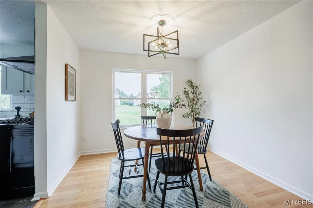 76 Alverstone Way, Henrietta, New York 14586, Henrietta, New York 14586, 3 Bedrooms Bedrooms, 8 Rooms Rooms,1 BathroomBathrooms,Residential,For Sale,76 Alverstone Way, Henrietta, New York 14586,B1622919