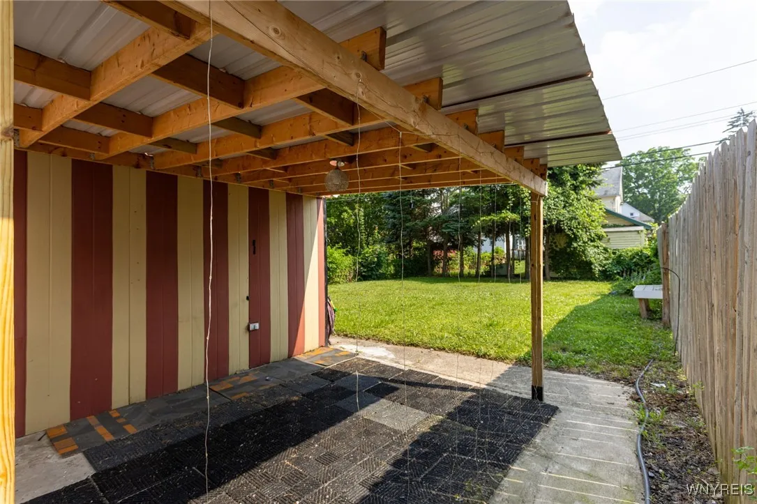 377 Electric Avenue, Rochester, New York 14613, Rochester, New York 14613, 4 Bedrooms Bedrooms, 9 Rooms Rooms,1 BathroomBathrooms,Residential,For Sale,377 Electric Avenue, Rochester, New York 14613,B1622399