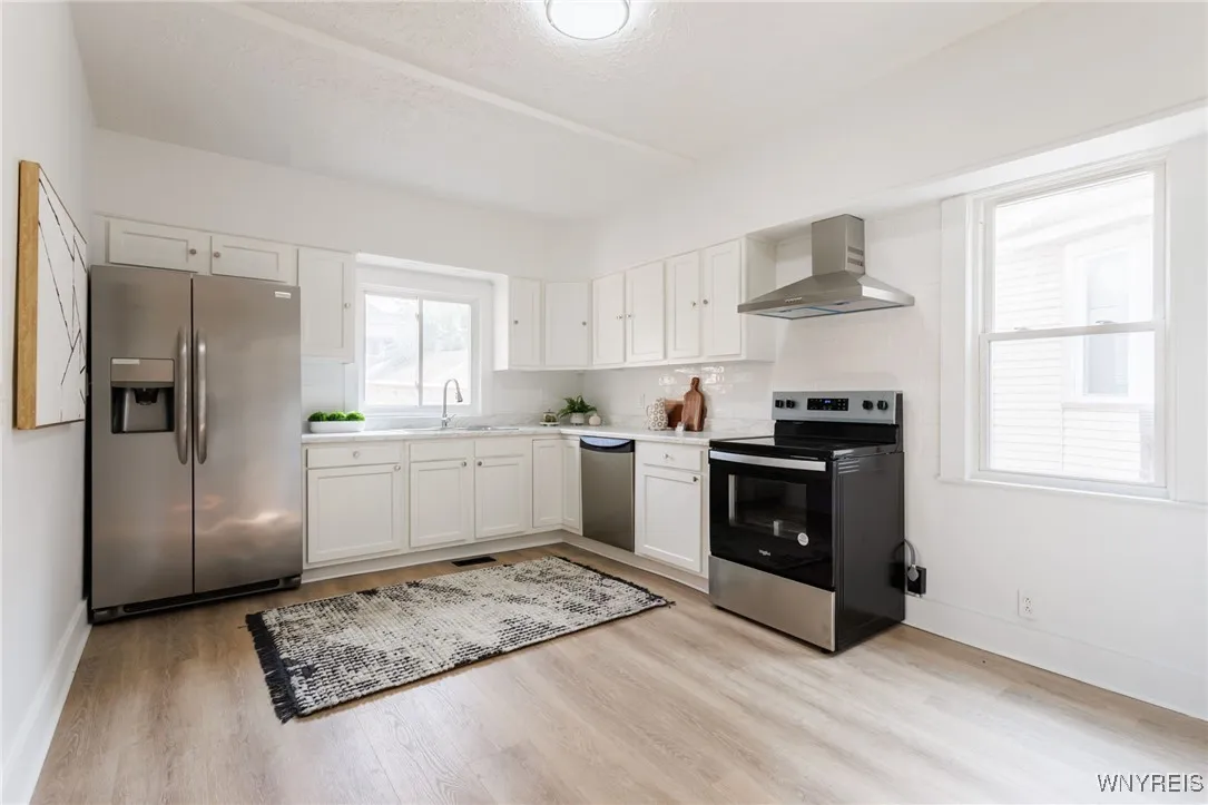 377 Electric Avenue, Rochester, New York 14613, Rochester, New York 14613, 4 Bedrooms Bedrooms, 9 Rooms Rooms,1 BathroomBathrooms,Residential,For Sale,377 Electric Avenue, Rochester, New York 14613,B1622399