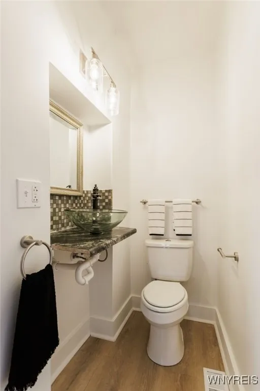377 Electric Avenue, Rochester, New York 14613, Rochester, New York 14613, 4 Bedrooms Bedrooms, 9 Rooms Rooms,1 BathroomBathrooms,Residential,For Sale,377 Electric Avenue, Rochester, New York 14613,B1622399