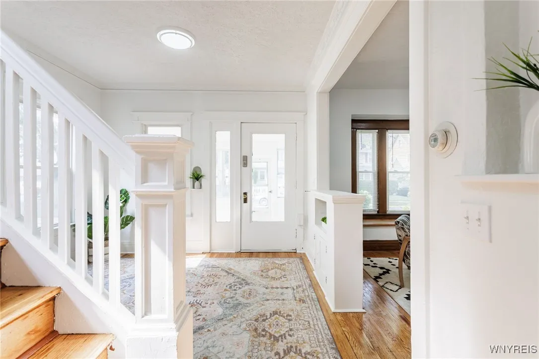 377 Electric Avenue, Rochester, New York 14613, Rochester, New York 14613, 4 Bedrooms Bedrooms, 9 Rooms Rooms,1 BathroomBathrooms,Residential,For Sale,377 Electric Avenue, Rochester, New York 14613,B1622399