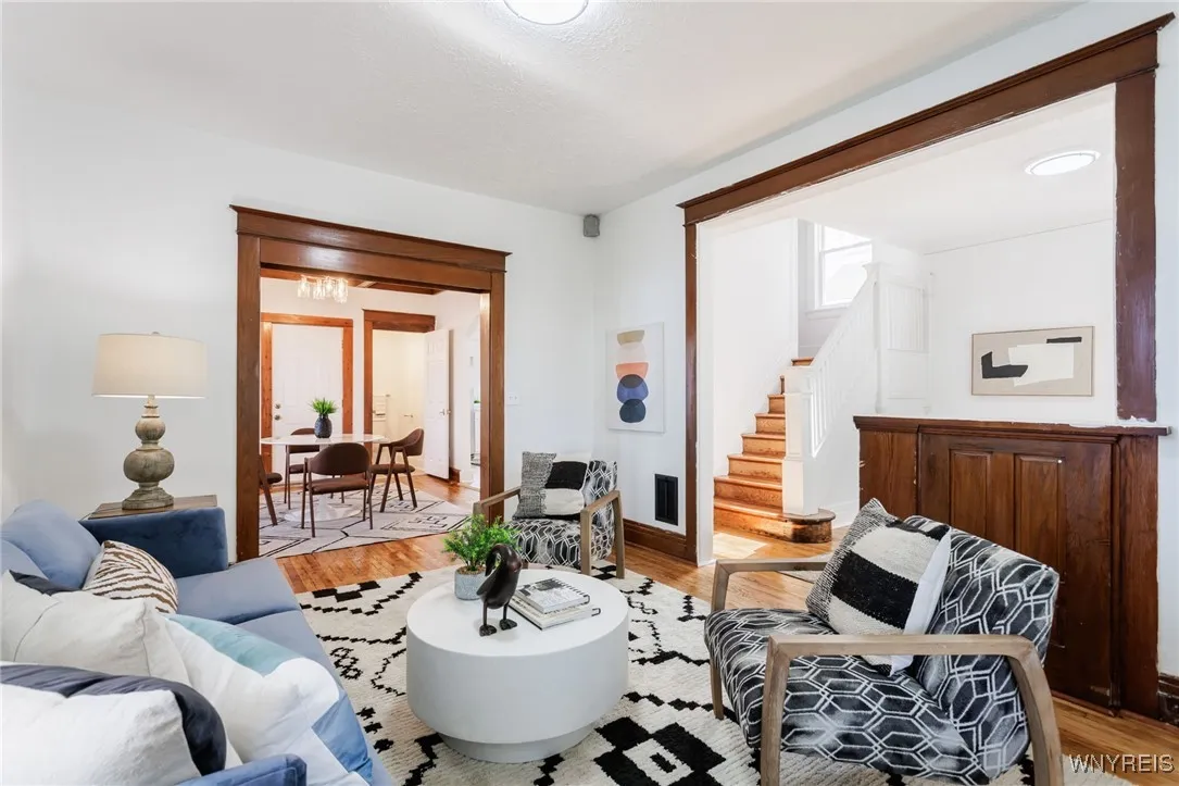 377 Electric Avenue, Rochester, New York 14613, Rochester, New York 14613, 4 Bedrooms Bedrooms, 9 Rooms Rooms,1 BathroomBathrooms,Residential,For Sale,377 Electric Avenue, Rochester, New York 14613,B1622399