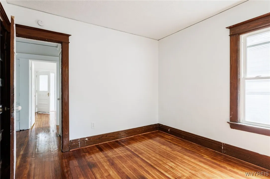 377 Electric Avenue, Rochester, New York 14613, Rochester, New York 14613, 4 Bedrooms Bedrooms, 9 Rooms Rooms,1 BathroomBathrooms,Residential,For Sale,377 Electric Avenue, Rochester, New York 14613,B1622399