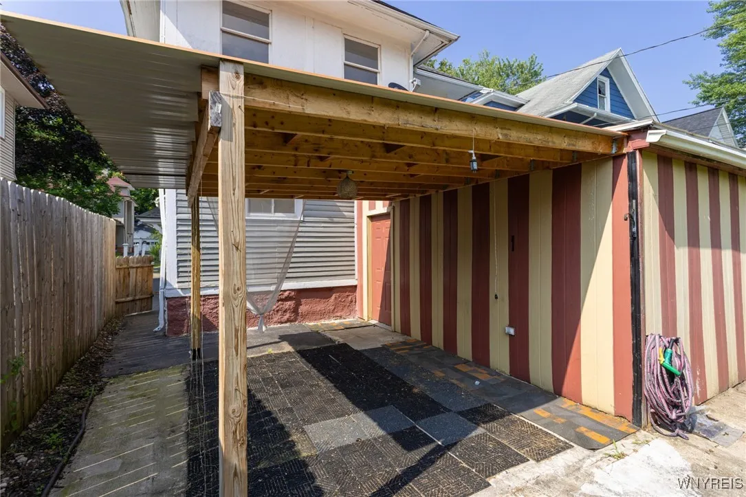 377 Electric Avenue, Rochester, New York 14613, Rochester, New York 14613, 4 Bedrooms Bedrooms, 9 Rooms Rooms,1 BathroomBathrooms,Residential,For Sale,377 Electric Avenue, Rochester, New York 14613,B1622399