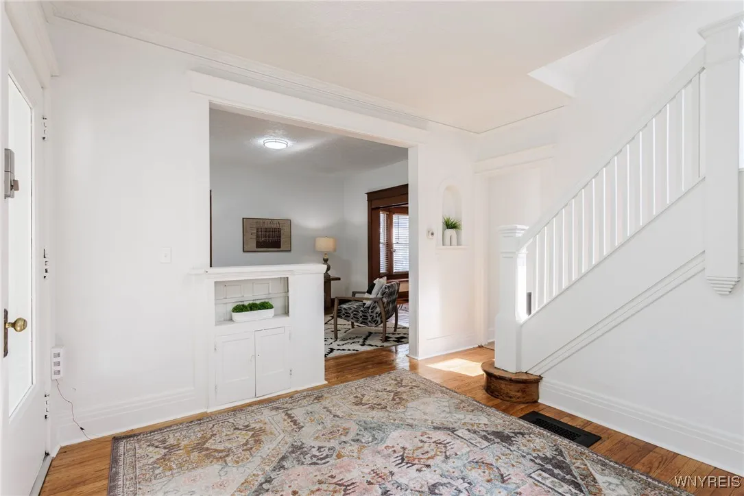 377 Electric Avenue, Rochester, New York 14613, Rochester, New York 14613, 4 Bedrooms Bedrooms, 9 Rooms Rooms,1 BathroomBathrooms,Residential,For Sale,377 Electric Avenue, Rochester, New York 14613,B1622399