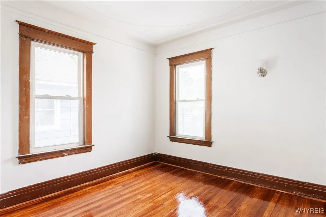 377 Electric Avenue, Rochester, New York 14613, Rochester, New York 14613, 4 Bedrooms Bedrooms, 9 Rooms Rooms,1 BathroomBathrooms,Residential,For Sale,377 Electric Avenue, Rochester, New York 14613,B1622399
