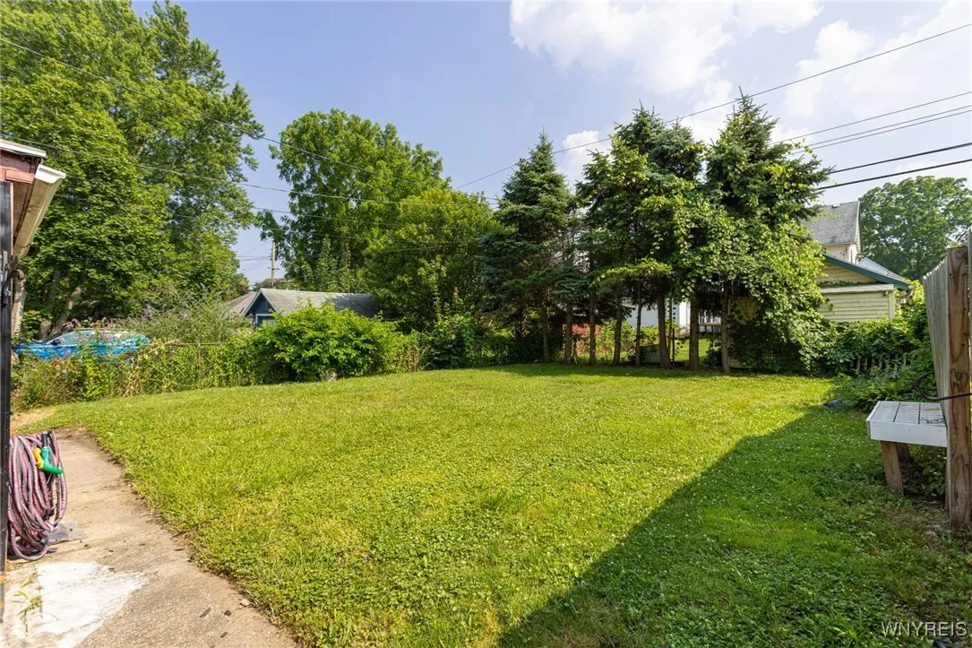 377 Electric Avenue, Rochester, New York 14613, Rochester, New York 14613, 4 Bedrooms Bedrooms, 9 Rooms Rooms,1 BathroomBathrooms,Residential,For Sale,377 Electric Avenue, Rochester, New York 14613,B1622399