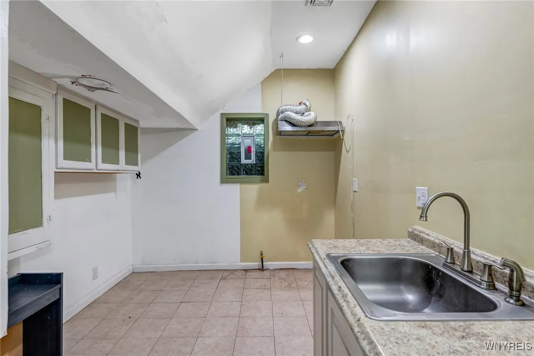 38 Sobieski Street, Buffalo, New York 14212, Buffalo, New York 14212, 5 Bedrooms Bedrooms, ,3 BathroomsBathrooms,Residential,For Sale,38 Sobieski Street, Buffalo, New York 14212,B1622920
