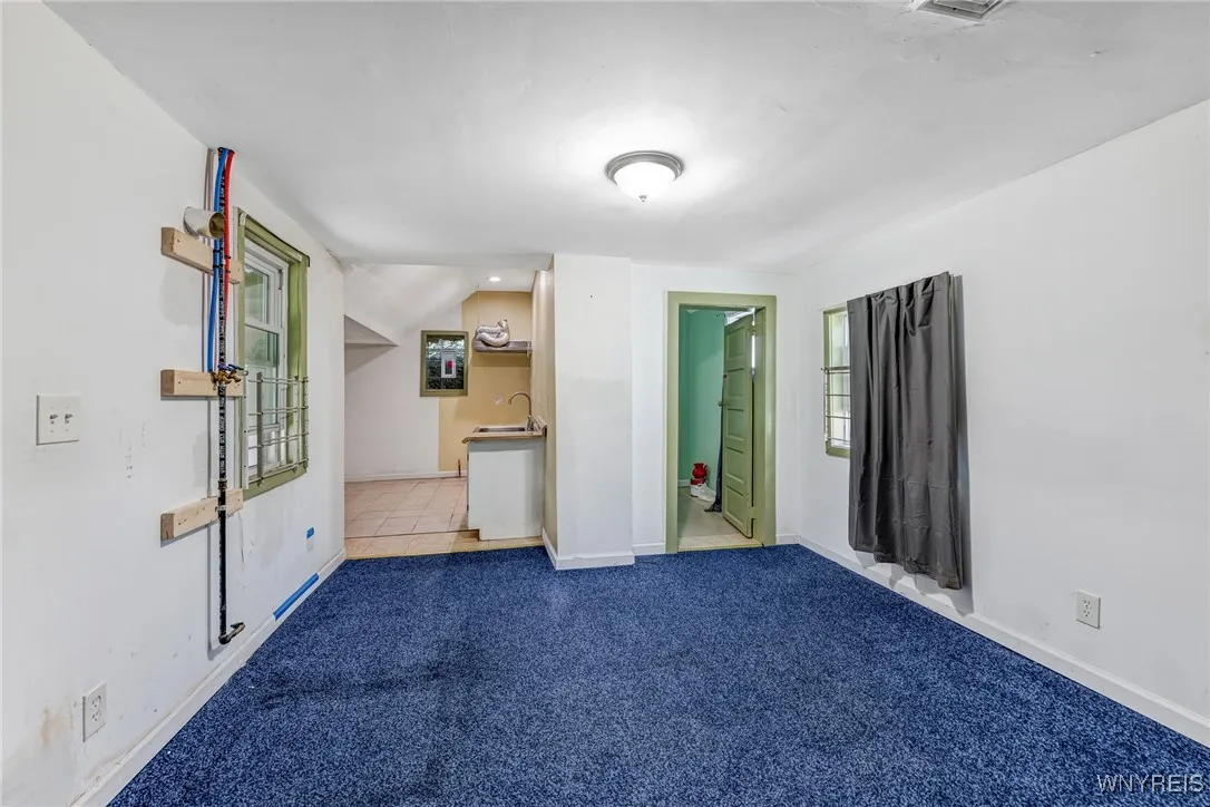 38 Sobieski Street, Buffalo, New York 14212, Buffalo, New York 14212, 5 Bedrooms Bedrooms, ,3 BathroomsBathrooms,Residential,For Sale,38 Sobieski Street, Buffalo, New York 14212,B1622920