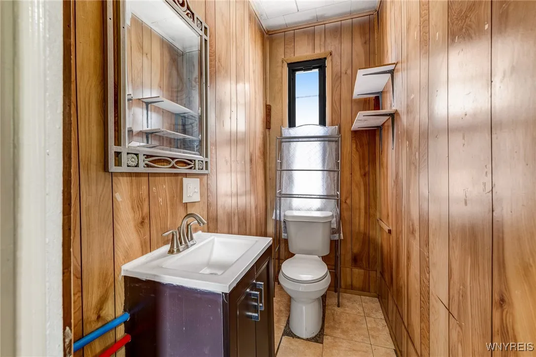 38 Sobieski Street, Buffalo, New York 14212, Buffalo, New York 14212, 5 Bedrooms Bedrooms, ,3 BathroomsBathrooms,Residential,For Sale,38 Sobieski Street, Buffalo, New York 14212,B1622920