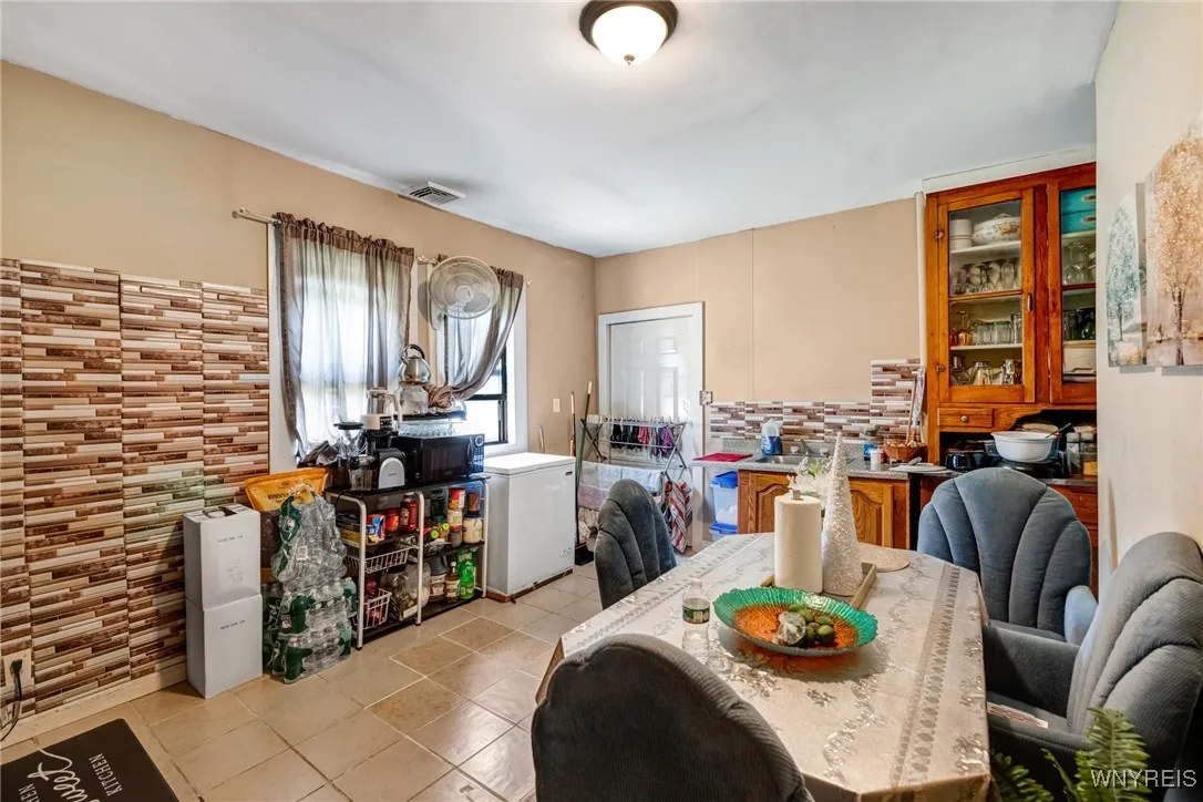 38 Sobieski Street, Buffalo, New York 14212, Buffalo, New York 14212, 5 Bedrooms Bedrooms, ,3 BathroomsBathrooms,Residential,For Sale,38 Sobieski Street, Buffalo, New York 14212,B1622920