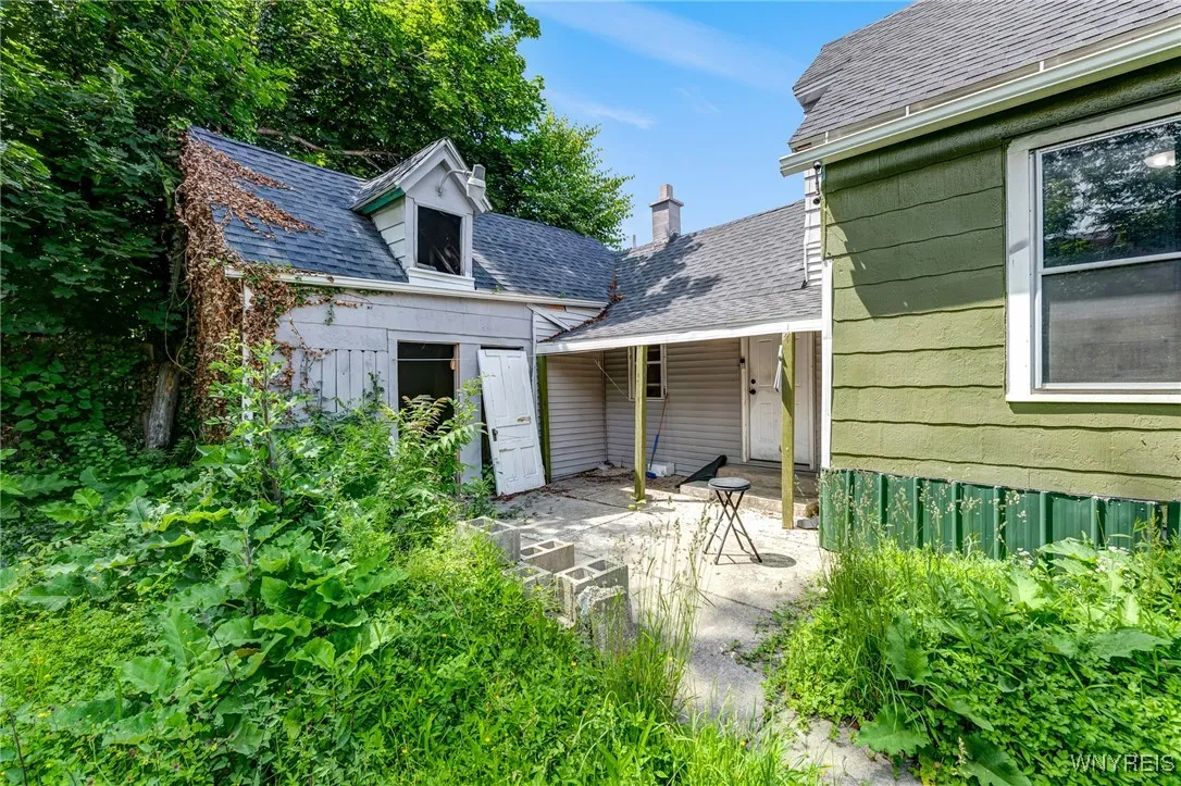 38 Sobieski Street, Buffalo, New York 14212, Buffalo, New York 14212, 5 Bedrooms Bedrooms, ,3 BathroomsBathrooms,Residential,For Sale,38 Sobieski Street, Buffalo, New York 14212,B1622920
