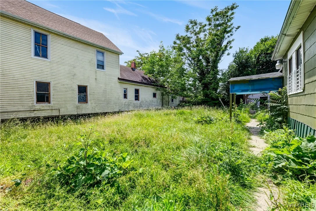 38 Sobieski Street, Buffalo, New York 14212, Buffalo, New York 14212, 5 Bedrooms Bedrooms, ,3 BathroomsBathrooms,Residential,For Sale,38 Sobieski Street, Buffalo, New York 14212,B1622920