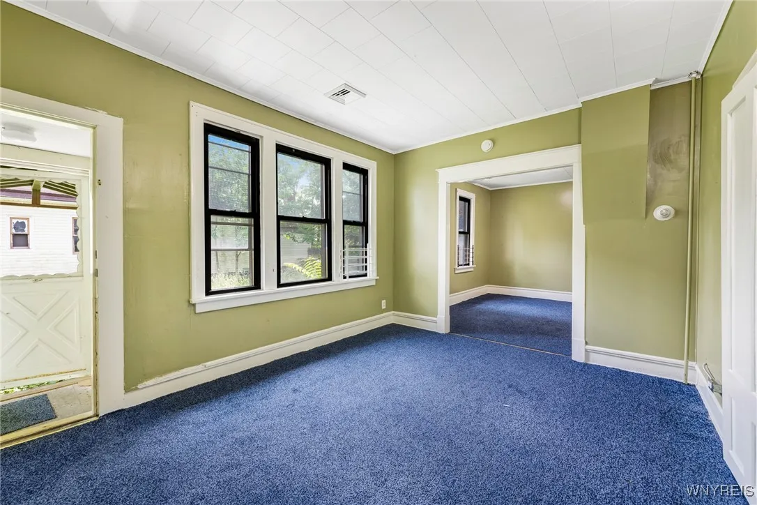 38 Sobieski Street, Buffalo, New York 14212, Buffalo, New York 14212, 5 Bedrooms Bedrooms, ,3 BathroomsBathrooms,Residential,For Sale,38 Sobieski Street, Buffalo, New York 14212,B1622920