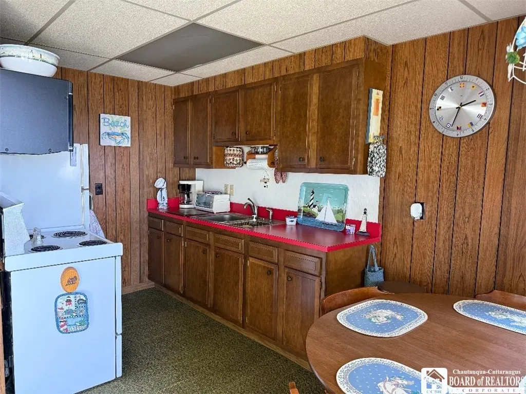 141 Longview Avenue, Ellicott, New York 14701, Ellicott, New York 14701, 1 Bedroom Bedrooms, 4 Rooms Rooms,1 BathroomBathrooms,Residential,For Sale,141 Longview Avenue, Ellicott, New York 14701,R1622194