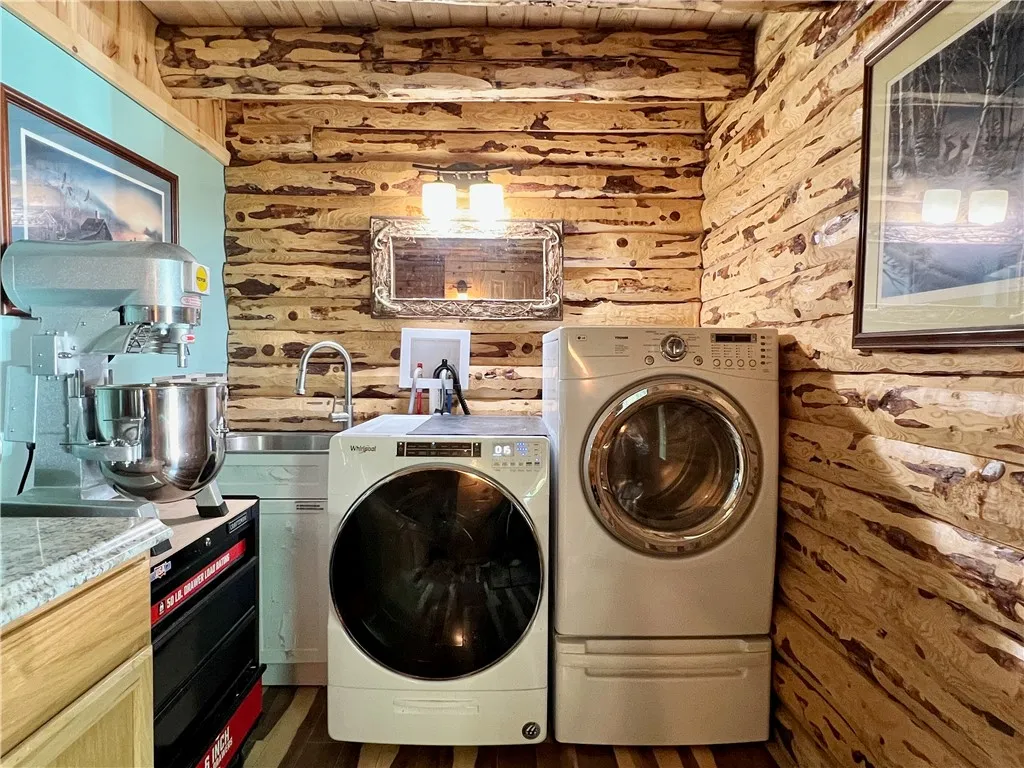125 Airport Road, Laurens, New York 13820, Laurens, New York 13796, 3 Bedroom Bedrooms, 9 Room Rooms,3 BathroomBathrooms,Residential,For Sale,125 Airport Road, Laurens, New York 13820,0,R1622403