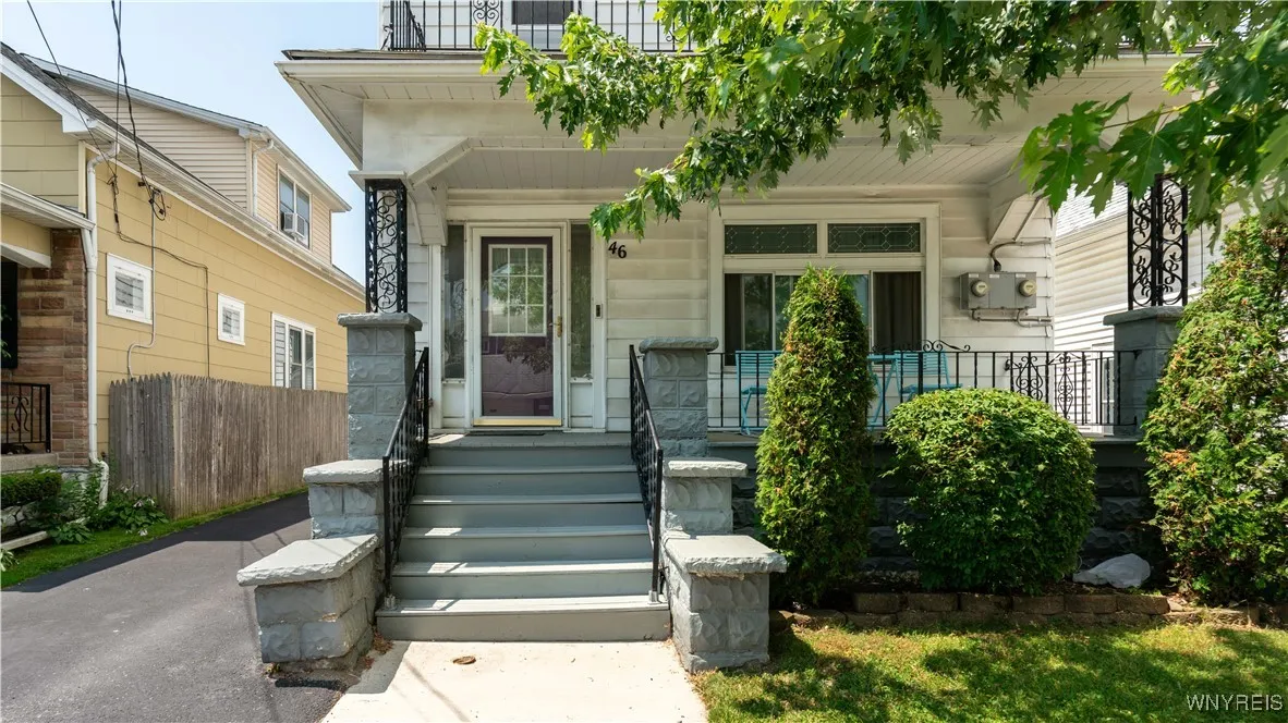 46 Alexander Avenue, Cheektowaga, New York 14211, Cheektowaga, New York 14211, 4 Bedrooms Bedrooms, ,2 BathroomsBathrooms,Residential,For Sale,46 Alexander Avenue, Cheektowaga, New York 14211,B1622961
