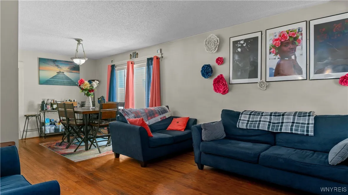46 Alexander Avenue, Cheektowaga, New York 14211, Cheektowaga, New York 14211, 4 Bedrooms Bedrooms, ,2 BathroomsBathrooms,Residential,For Sale,46 Alexander Avenue, Cheektowaga, New York 14211,B1622961