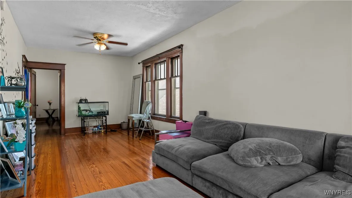 46 Alexander Avenue, Cheektowaga, New York 14211, Cheektowaga, New York 14211, 4 Bedrooms Bedrooms, ,2 BathroomsBathrooms,Residential,For Sale,46 Alexander Avenue, Cheektowaga, New York 14211,B1622961