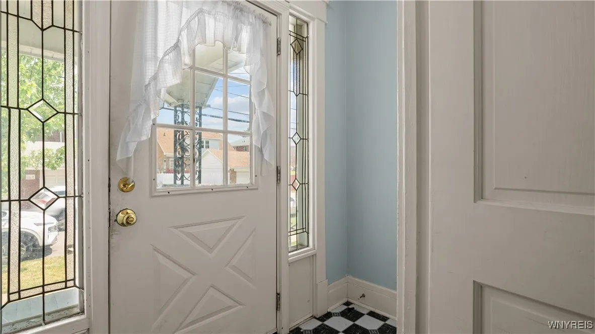 46 Alexander Avenue, Cheektowaga, New York 14211, Cheektowaga, New York 14211, 4 Bedrooms Bedrooms, ,2 BathroomsBathrooms,Residential,For Sale,46 Alexander Avenue, Cheektowaga, New York 14211,B1622961