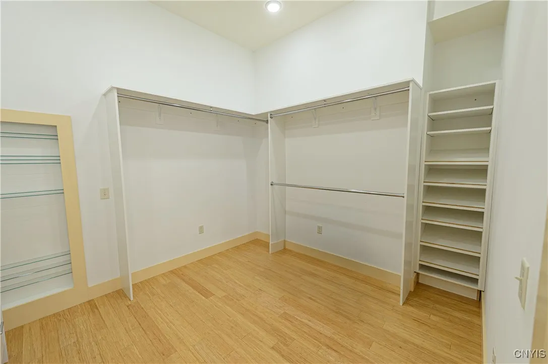 435 South Warren Street 2, Syracuse, New York 1320, Syracuse, New York 13202, 1 Bedroom Bedrooms, 12 Rooms Rooms,2 BathroomsBathrooms,Residential Lease,For Rent,435 South Warren Street 2, Syracuse, New York 1320,S1622872
