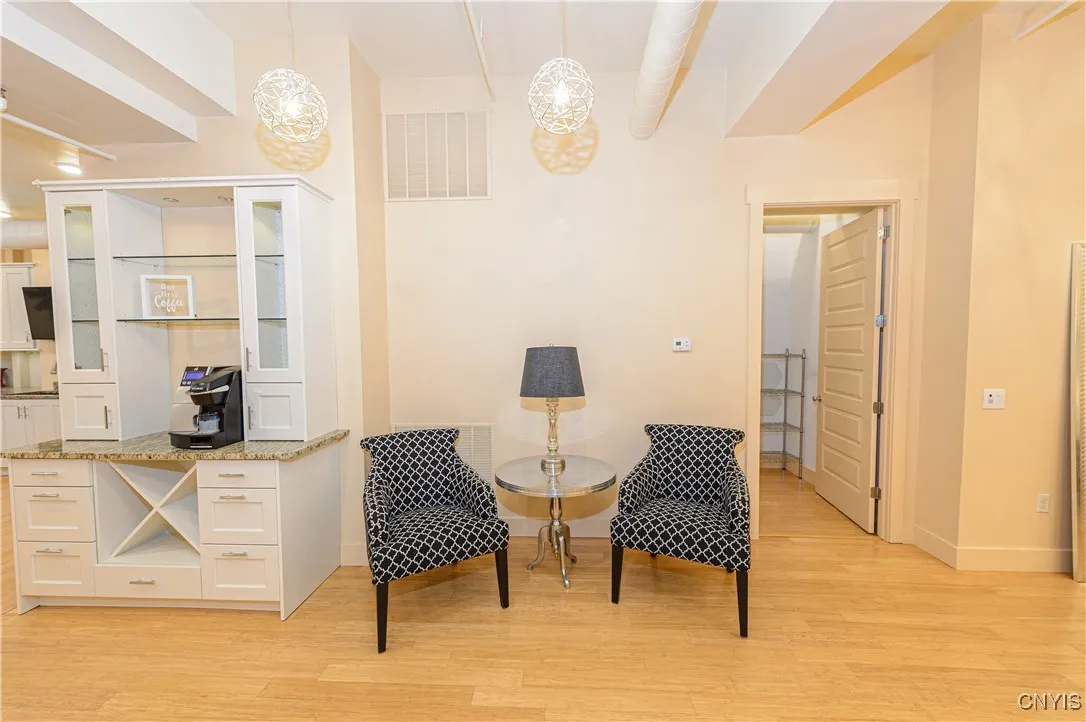 435 South Warren Street 2, Syracuse, New York 1320, Syracuse, New York 13202, 1 Bedroom Bedrooms, 12 Rooms Rooms,2 BathroomsBathrooms,Residential Lease,For Rent,435 South Warren Street 2, Syracuse, New York 1320,S1622872