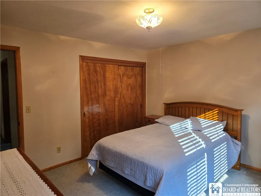 Downstairs bedroom 1