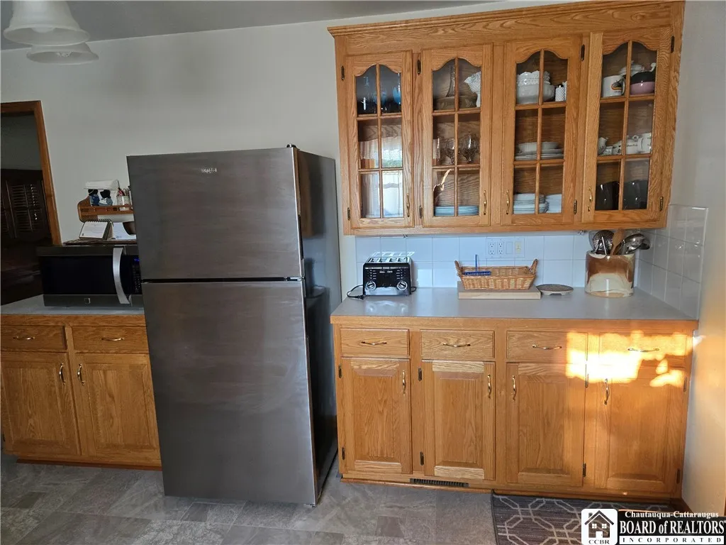 10 Georges Place, Pomfret, New York 14063, Pomfret, New York 14063, 4 Bedrooms Bedrooms, 9 Rooms Rooms,1 BathroomBathrooms,Residential,For Sale,10 Georges Place, Pomfret, New York 14063,R1622957