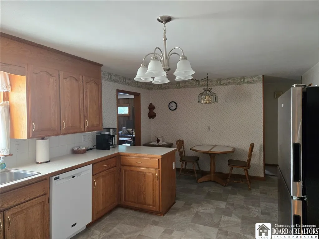 10 Georges Place, Pomfret, New York 14063, Pomfret, New York 14063, 4 Bedrooms Bedrooms, 9 Rooms Rooms,1 BathroomBathrooms,Residential,For Sale,10 Georges Place, Pomfret, New York 14063,R1622957