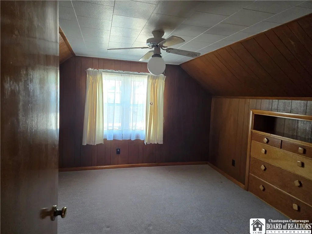 Upstairs bedroom 1