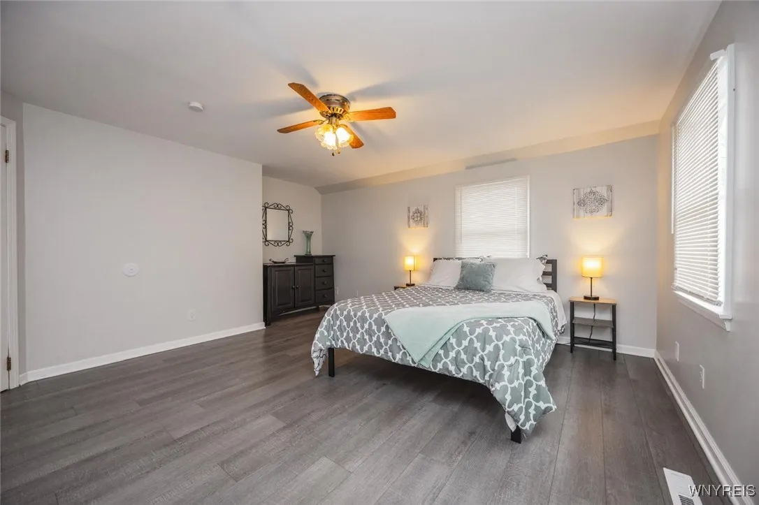 523 76th Street, Niagara Falls, New York 14304, Niagara Falls, New York 14304, 3 Bedrooms Bedrooms, 9 Rooms Rooms,1 BathroomBathrooms,Residential,For Sale,523 76th Street, Niagara Falls, New York 14304,B1622871