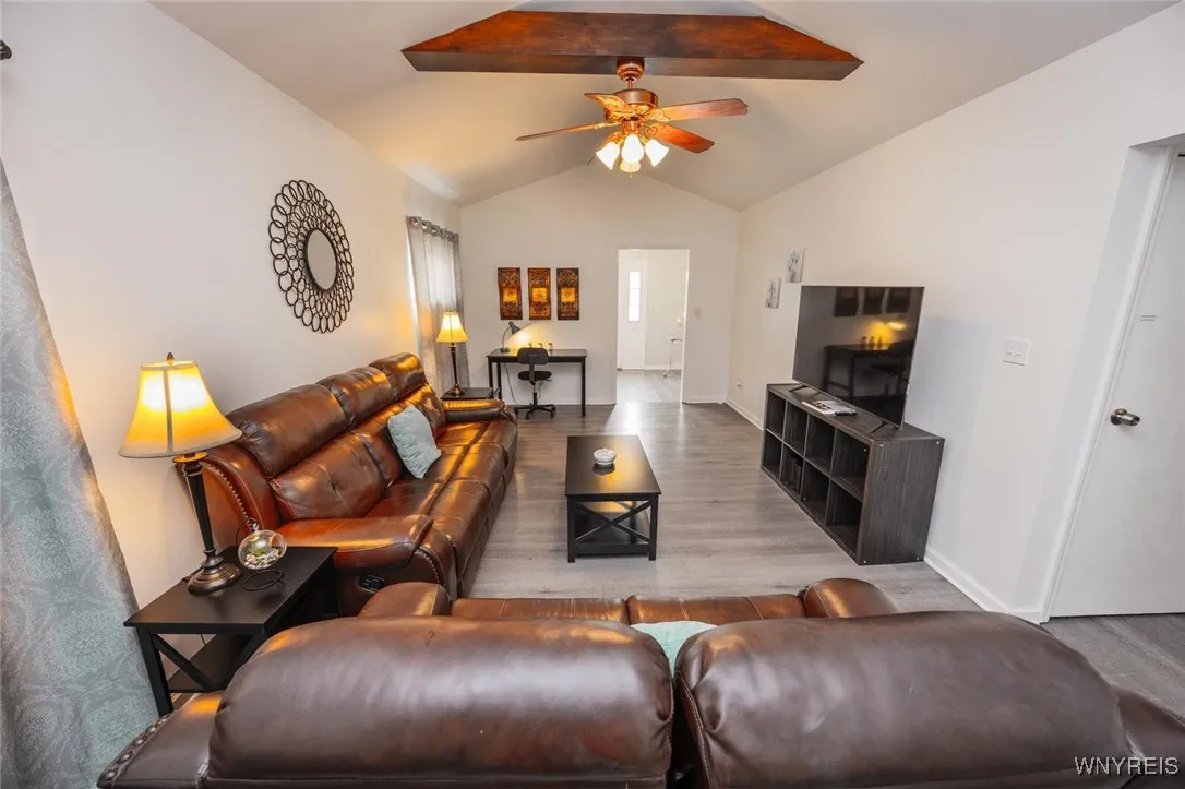 523 76th Street, Niagara Falls, New York 14304, Niagara Falls, New York 14304, 3 Bedrooms Bedrooms, 9 Rooms Rooms,1 BathroomBathrooms,Residential,For Sale,523 76th Street, Niagara Falls, New York 14304,B1622871
