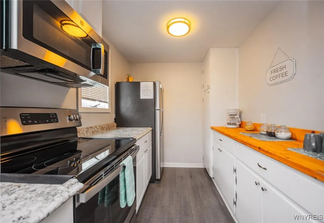 523 76th Street, Niagara Falls, New York 14304, Niagara Falls, New York 14304, 3 Bedrooms Bedrooms, 9 Rooms Rooms,1 BathroomBathrooms,Residential,For Sale,523 76th Street, Niagara Falls, New York 14304,B1622871