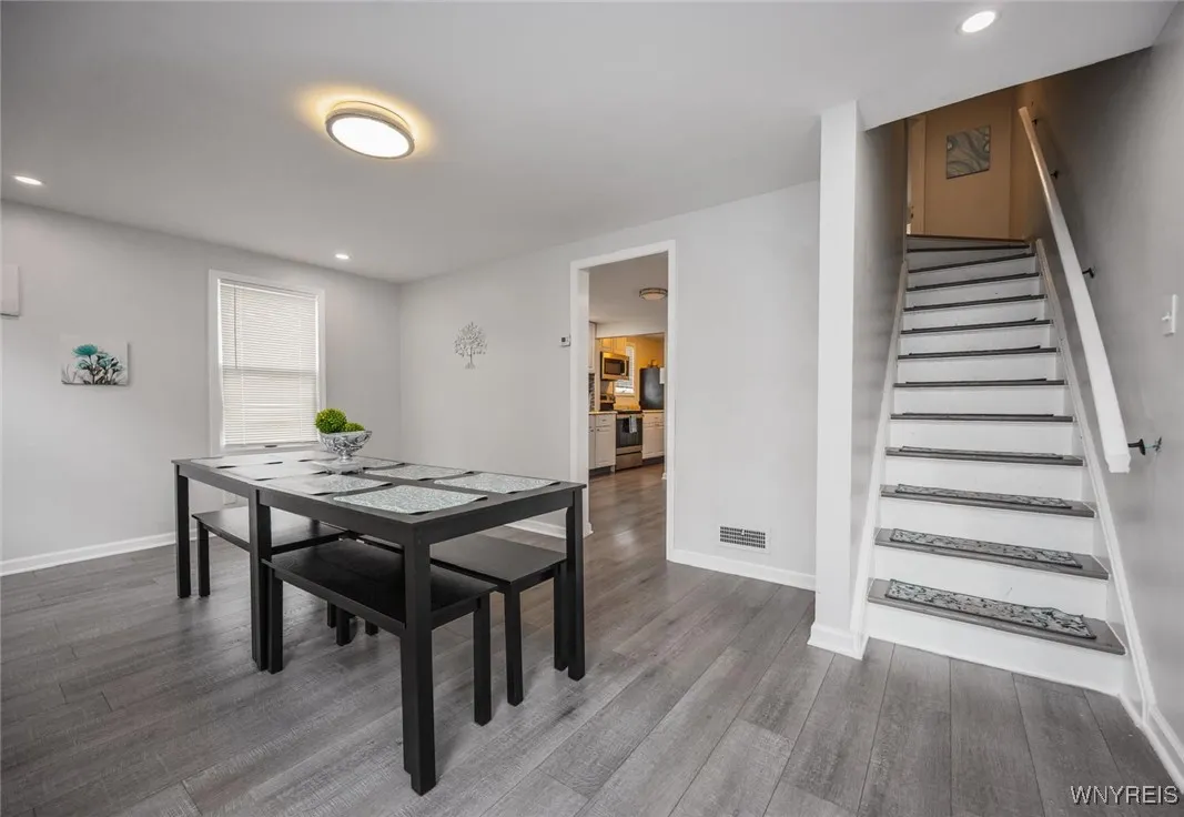 523 76th Street, Niagara Falls, New York 14304, Niagara Falls, New York 14304, 3 Bedrooms Bedrooms, 9 Rooms Rooms,1 BathroomBathrooms,Residential,For Sale,523 76th Street, Niagara Falls, New York 14304,B1622871