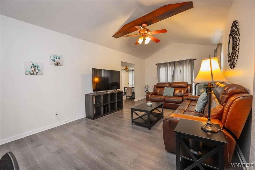 523 76th Street, Niagara Falls, New York 14304, Niagara Falls, New York 14304, 3 Bedrooms Bedrooms, 9 Rooms Rooms,1 BathroomBathrooms,Residential,For Sale,523 76th Street, Niagara Falls, New York 14304,B1622871