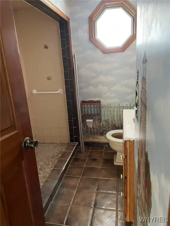 14 Dolphann Drive, Tonawanda, New York 14150, Tonawanda, New York 14150, 4 Bedrooms Bedrooms, 8 Rooms Rooms,4 BathroomsBathrooms,Residential,For Sale,14 Dolphann Drive, Tonawanda, New York 14150,B1621486
