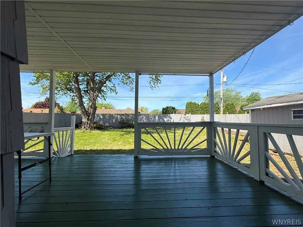 14 Dolphann Drive, Tonawanda, New York 14150, Tonawanda, New York 14150, 4 Bedrooms Bedrooms, 8 Rooms Rooms,4 BathroomsBathrooms,Residential,For Sale,14 Dolphann Drive, Tonawanda, New York 14150,0,B1621486