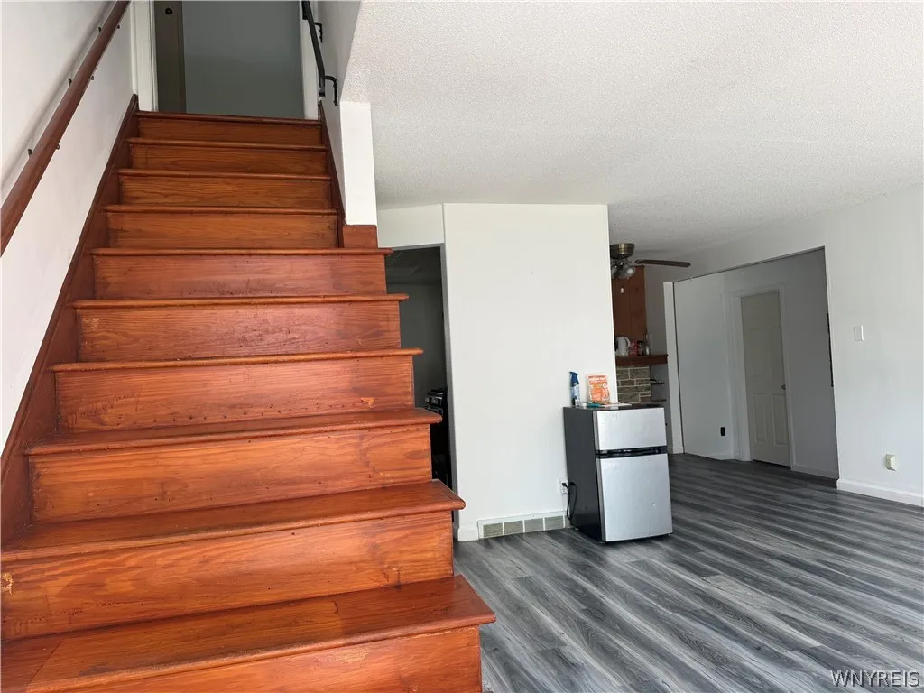 14 Dolphann Drive, Tonawanda, New York 14150, Tonawanda, New York 14150, 4 Bedrooms Bedrooms, 8 Rooms Rooms,4 BathroomsBathrooms,Residential,For Sale,14 Dolphann Drive, Tonawanda, New York 14150,0,B1621486