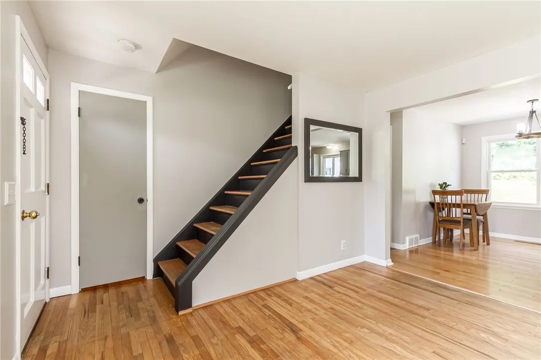 1907 Maple Avenue, Palmyra, New York 14522, Palmyra, New York 14522, 4 Bedrooms Bedrooms, 6 Rooms Rooms,1 BathroomBathrooms,Residential,For Sale,1907 Maple Avenue, Palmyra, New York 14522,R1614898