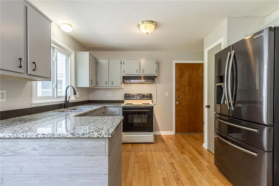 1907 Maple Avenue, Palmyra, New York 14522, Palmyra, New York 14522, 4 Bedrooms Bedrooms, 6 Rooms Rooms,1 BathroomBathrooms,Residential,For Sale,1907 Maple Avenue, Palmyra, New York 14522,R1614898