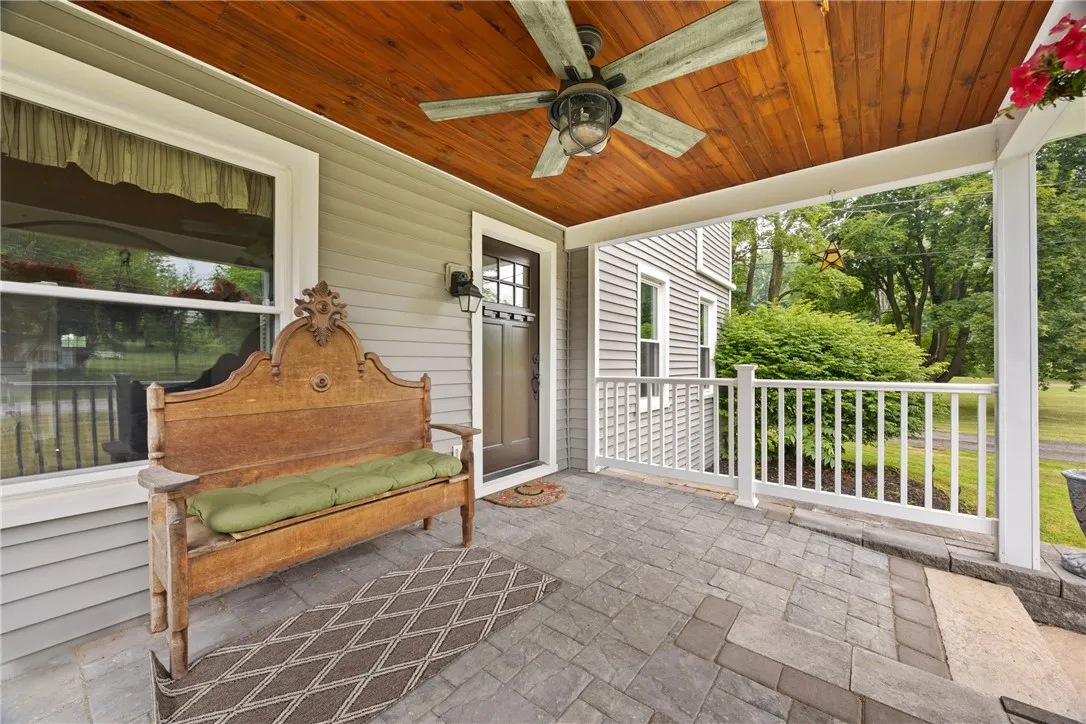 3545 Walworth Rd, Walworth, New York 14568, Walworth, New York 14568, 5 Bedrooms Bedrooms, 10 Rooms Rooms,2 BathroomsBathrooms,Residential,For Sale,3545 Walworth Rd, Walworth, New York 14568,R1622560