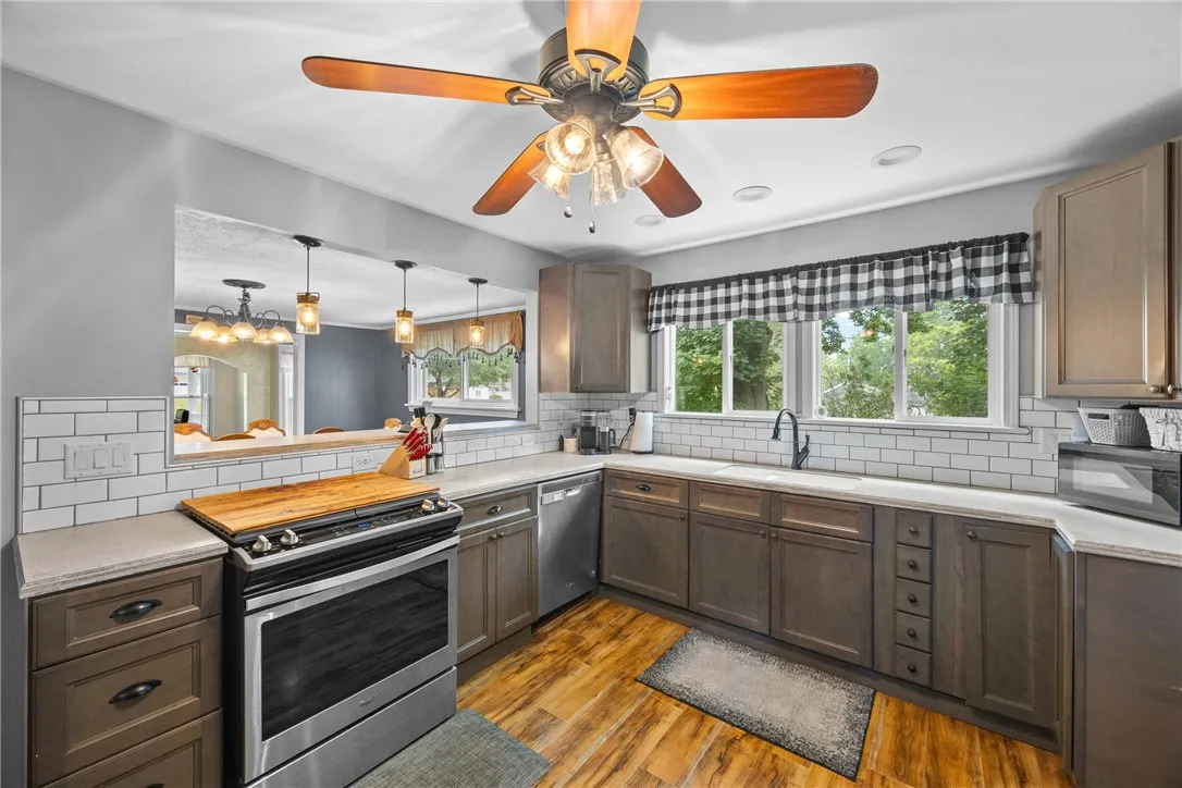 3545 Walworth Rd, Walworth, New York 14568, Walworth, New York 14568, 5 Bedrooms Bedrooms, 10 Rooms Rooms,2 BathroomsBathrooms,Residential,For Sale,3545 Walworth Rd, Walworth, New York 14568,R1622560