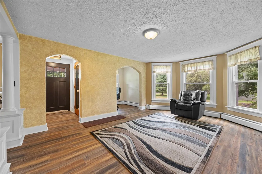 3545 Walworth Rd, Walworth, New York 14568, Walworth, New York 14568, 5 Bedrooms Bedrooms, 10 Rooms Rooms,2 BathroomsBathrooms,Residential,For Sale,3545 Walworth Rd, Walworth, New York 14568,R1622560