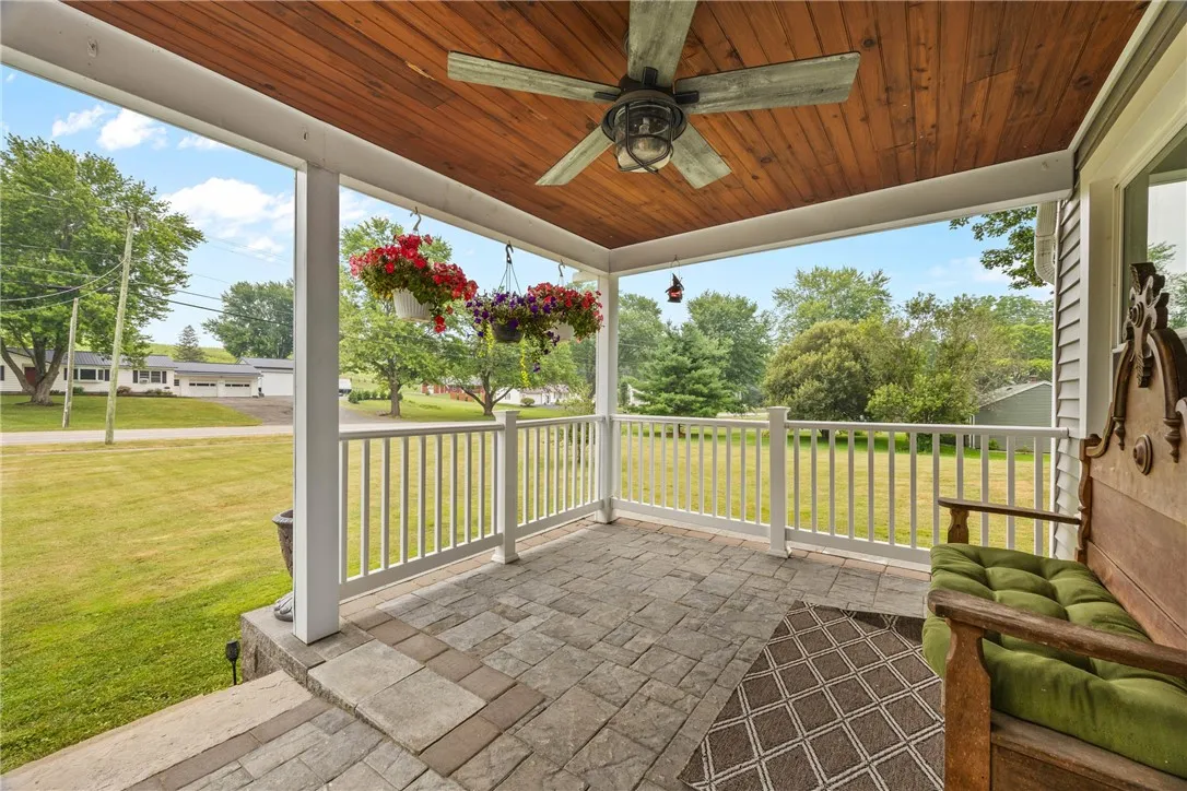 3545 Walworth Rd, Walworth, New York 14568, Walworth, New York 14568, 5 Bedrooms Bedrooms, 10 Rooms Rooms,2 BathroomsBathrooms,Residential,For Sale,3545 Walworth Rd, Walworth, New York 14568,R1622560