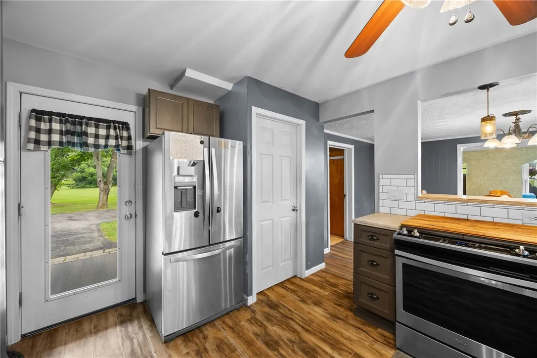 3545 Walworth Rd, Walworth, New York 14568, Walworth, New York 14568, 5 Bedrooms Bedrooms, 10 Rooms Rooms,2 BathroomsBathrooms,Residential,For Sale,3545 Walworth Rd, Walworth, New York 14568,R1622560