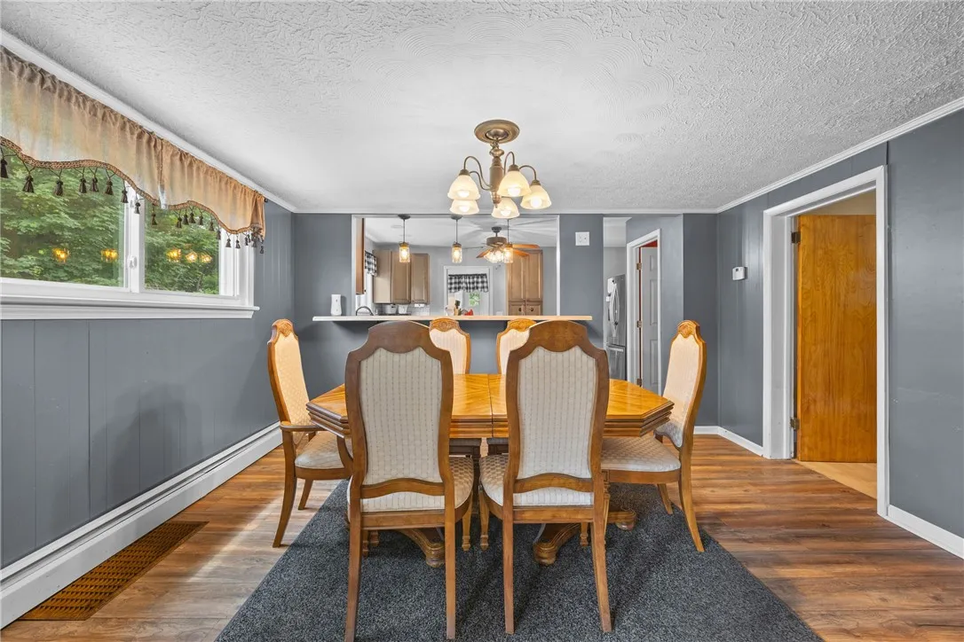 3545 Walworth Rd, Walworth, New York 14568, Walworth, New York 14568, 5 Bedrooms Bedrooms, 10 Rooms Rooms,2 BathroomsBathrooms,Residential,For Sale,3545 Walworth Rd, Walworth, New York 14568,R1622560